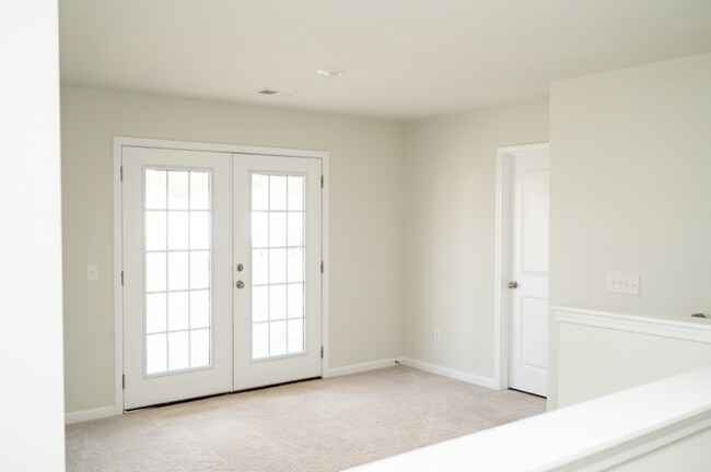 Building Photo - 216 Chaste Tree Cir