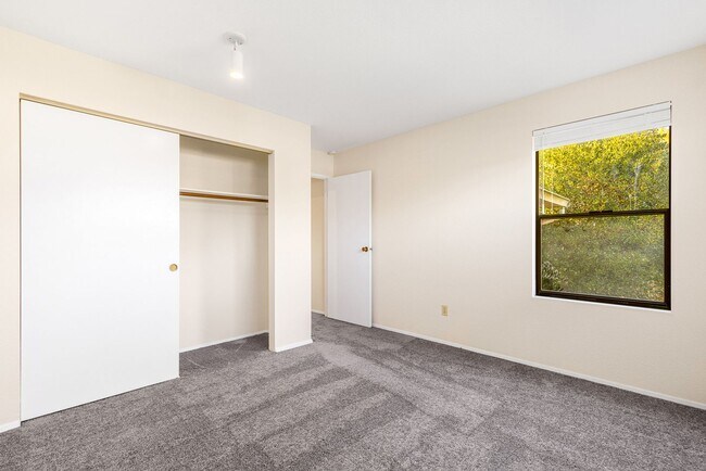 Building Photo - 17633 NE 88th Pl