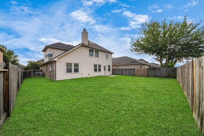 Building Photo - 24503 Hikers Bend Dr