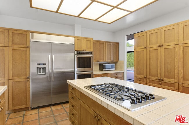 Building Photo - 3516 Malibu Country Dr
