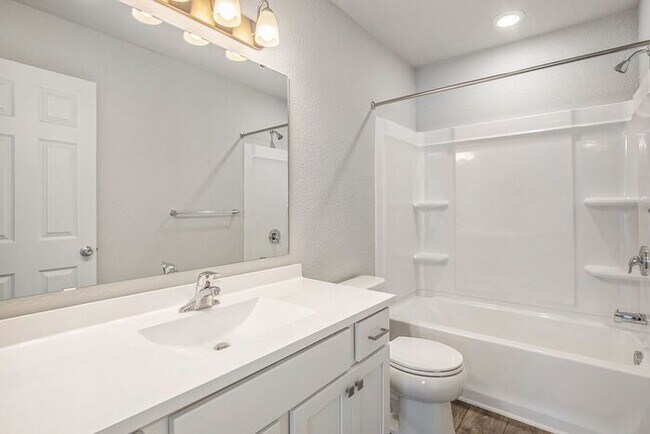 Building Photo - Move-In Special: Get ONE MONTH FREE on your first full month of rent when you sign a lease by May...