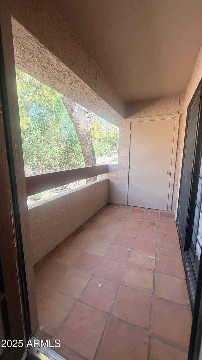 Building Photo - 3131 W Cochise Dr