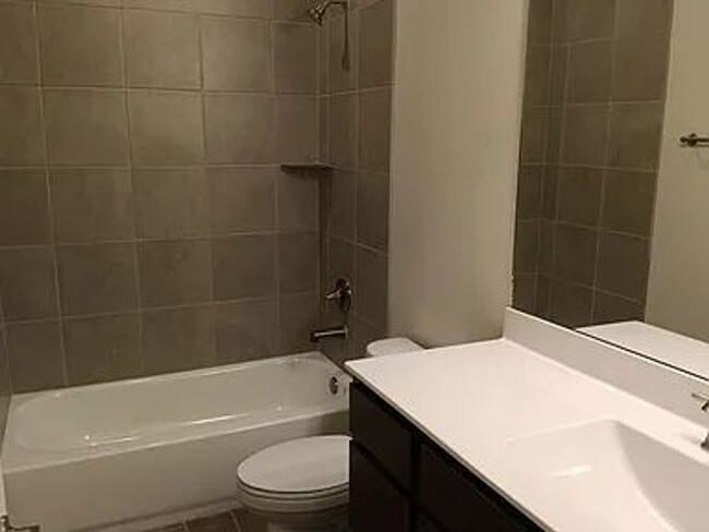 Building Photo - Welcome to this beautiful 3 bedroom, 2 bat...