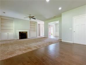 Building Photo - 715 Mimosa Way