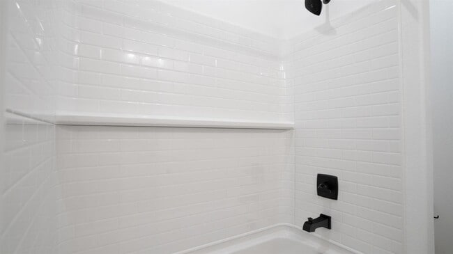 Building Photo - 1083 Camomile Dr