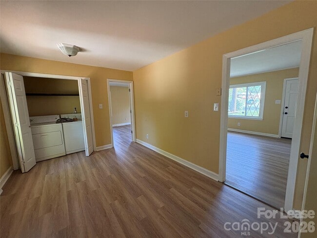Building Photo - 800 Carrington Dr