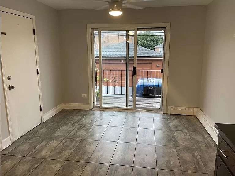 Building Photo - 6013 W Gunnison St