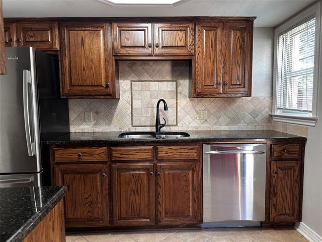 Building Photo - 6451 Oriole Dr