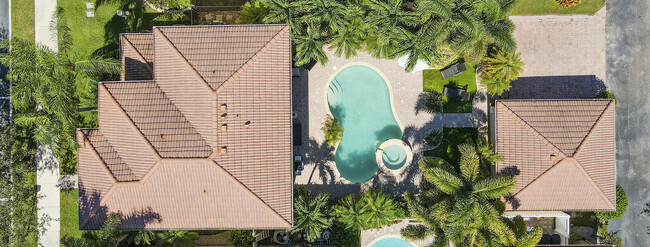 Building Photo - 8210 Calterra Dr