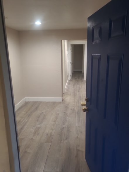 Building Photo - 816 Waldron St