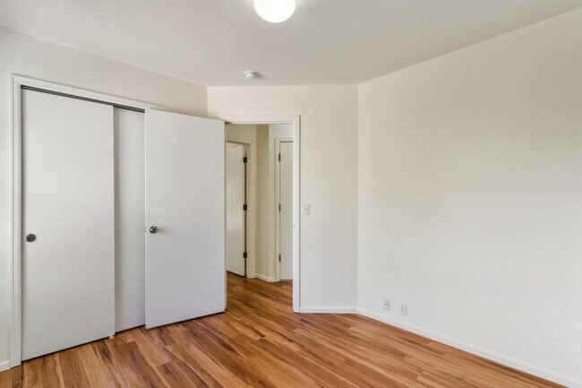 Building Photo - 8402 Snowdrop Ct