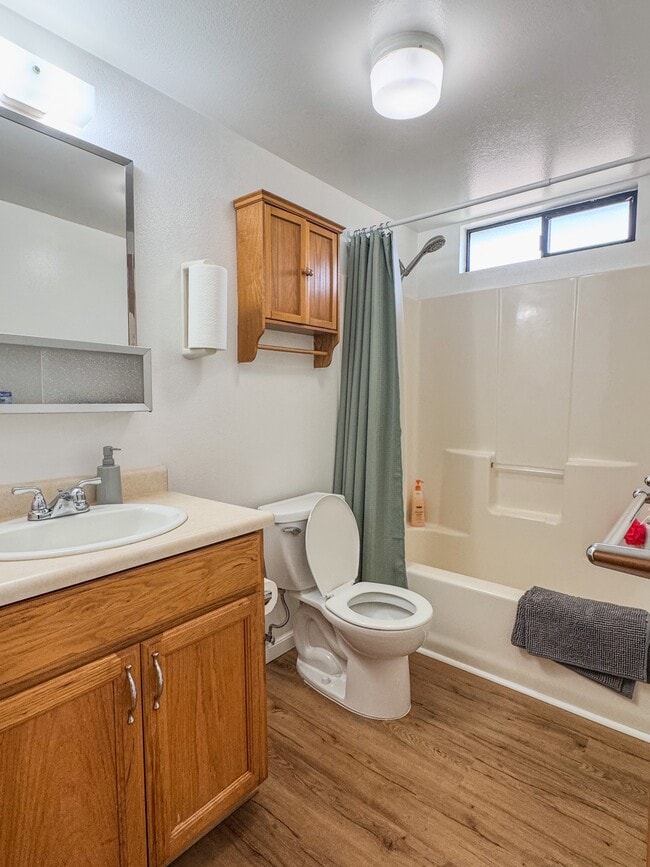 Building Photo - 195 Inia Pl