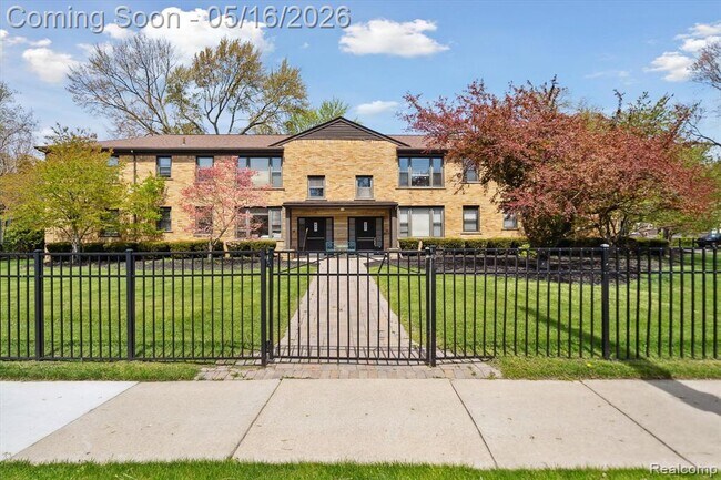 Building Photo - 617 E Lincoln Ave