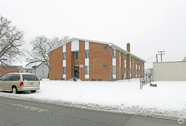 Building Photo - 25635 Lawn