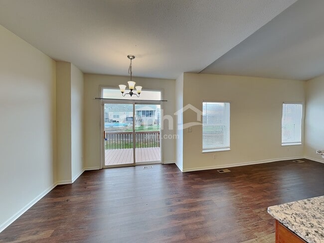 Building Photo - 210 Cherry Tree Ln