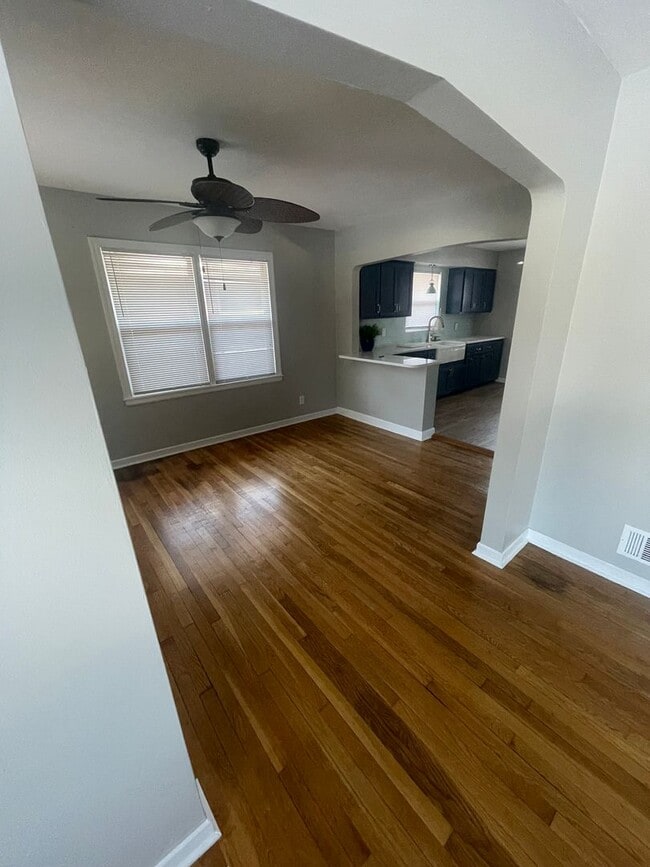 Building Photo - Charming Custom Home in Miller Beach!