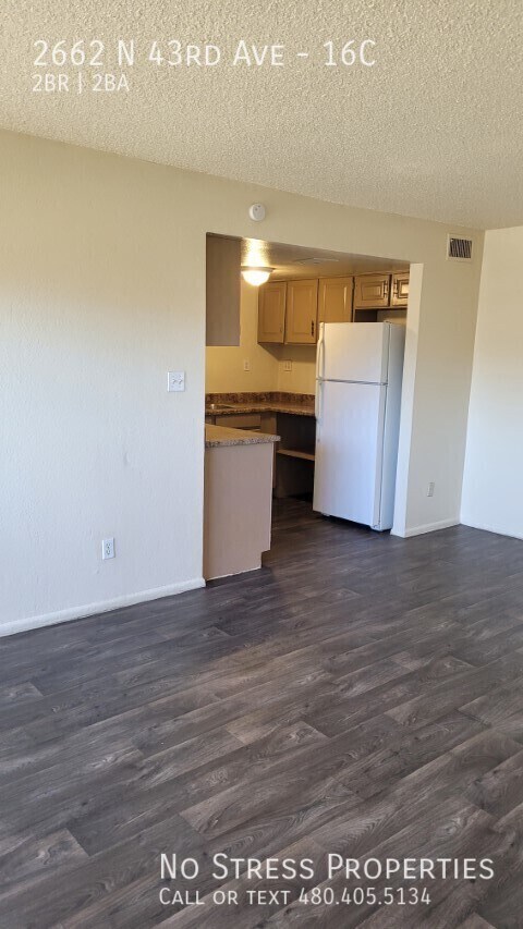 Building Photo - 2662 N 43rd Ave