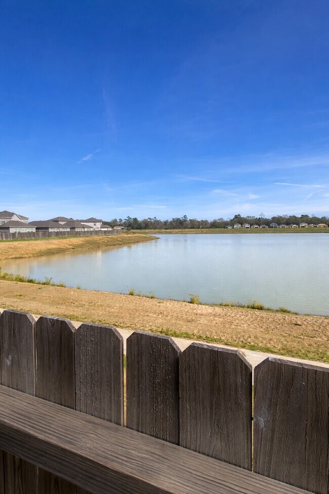 Building Photo - 20935 Endeavor St