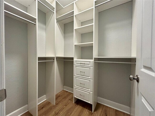 Building Photo - 1027 Campbell Ave