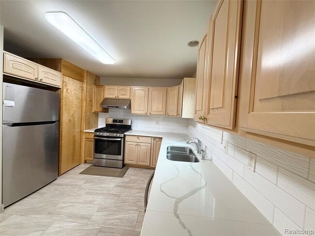 Building Photo - 28975 Hearthstone Dr