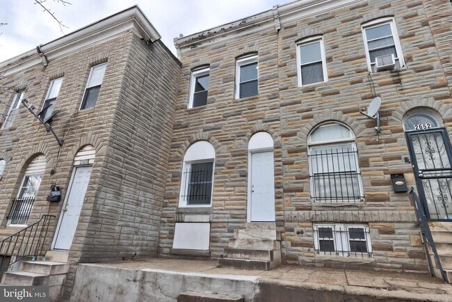 Building Photo - 2654 Wilkens Ave