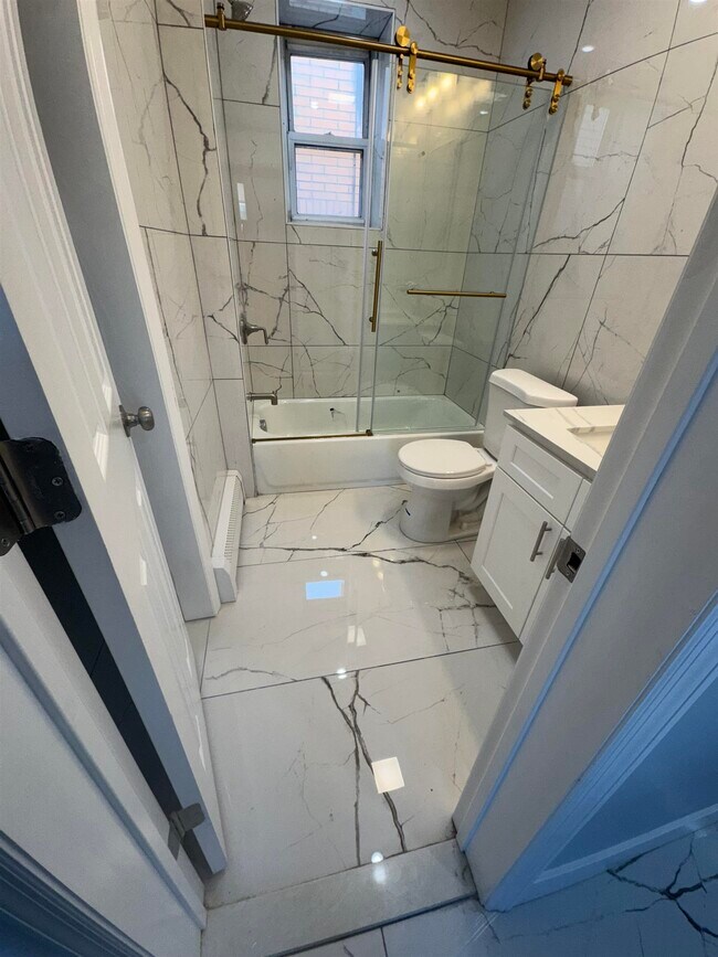 Building Photo - 321 Avenue C