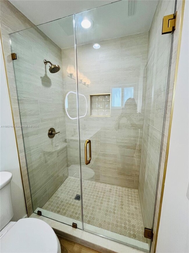 Building Photo - 10909 SW 117th Pl