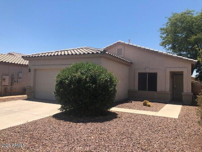 Primary Photo - 16049 W Woodlands Ave