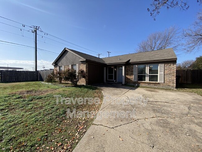 Building Photo - 7401 Farm Field Ct