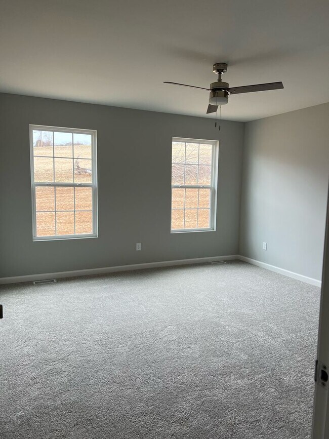 Building Photo - Spacious 3 bed 2 bath in Labadie, MO