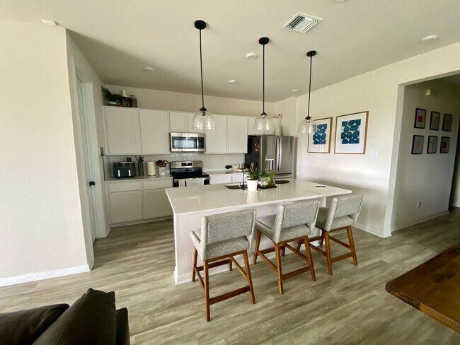 Building Photo - Amazing Floorplan - Coming Soon May 2026
