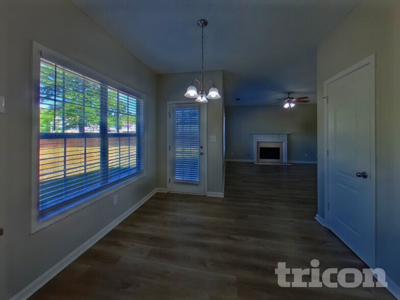 Building Photo - 10481 Sand Ct