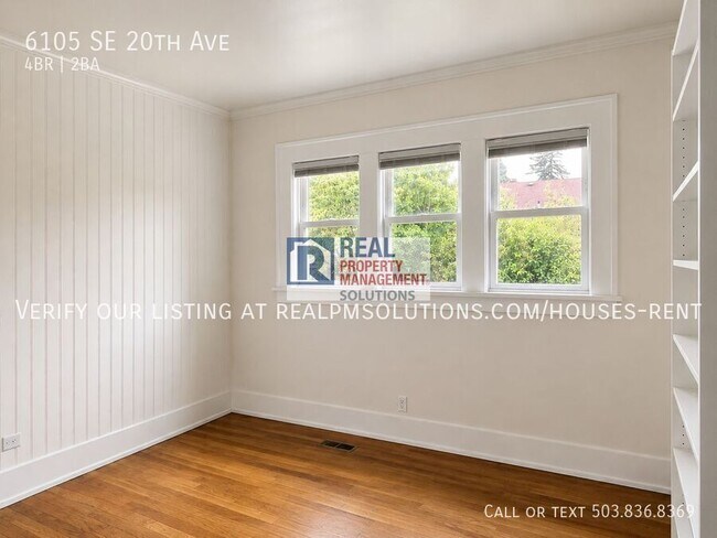 Building Photo - 6105 SE 20th Ave