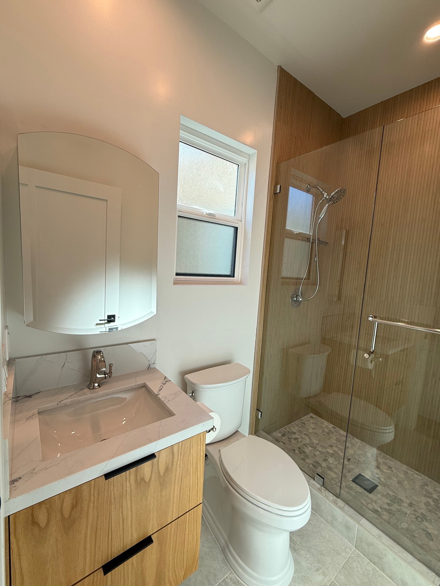 Building Photo - 6641 Glade Ave