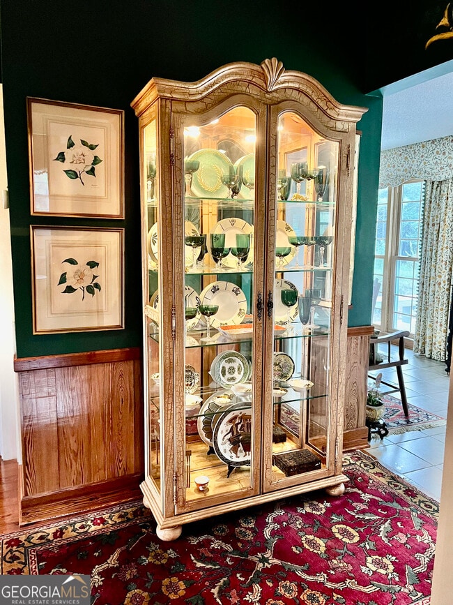 Building Photo - 1663 Thompson Ln