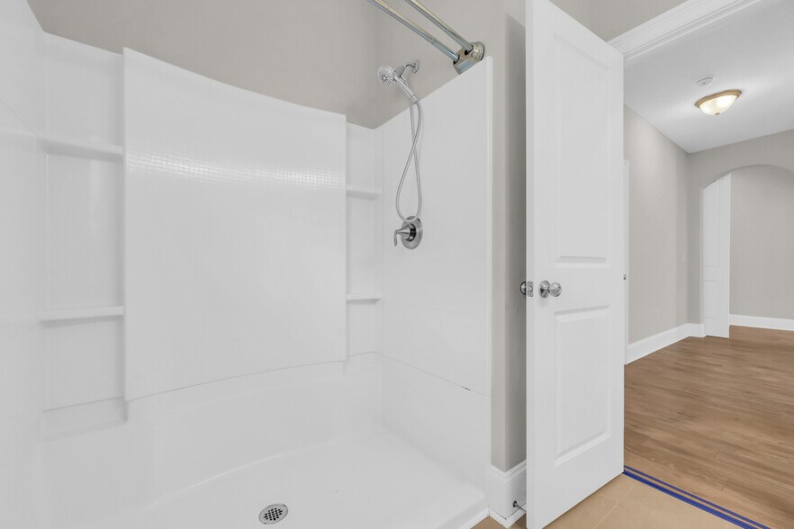 Building Photo - 1758 Edgewood Dr