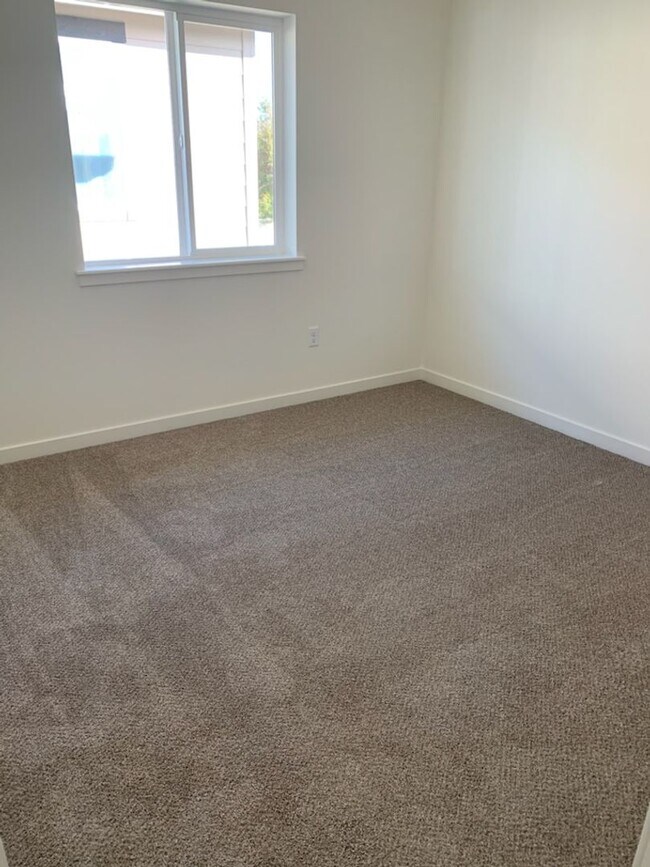 Building Photo - Brand new construction