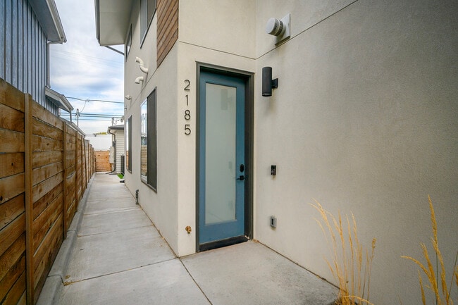 Front Door - 2185 S Cherokee St