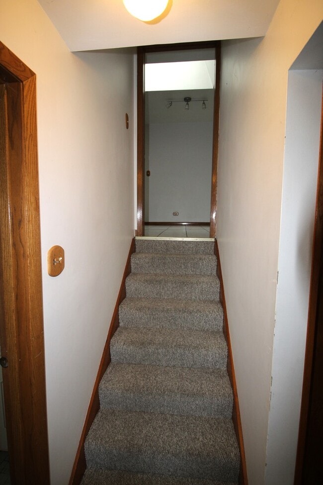 Building Photo - 651 N Kenilworth Ave