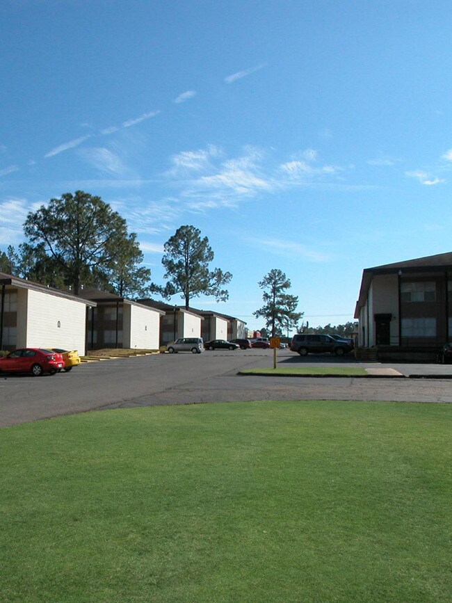 Misty Hollow 2747 Highway 28 E Pineville LA 71360 Apartment Finder