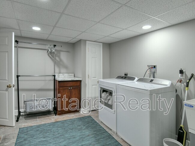 Building Photo - 4518 Holston Hills Rd