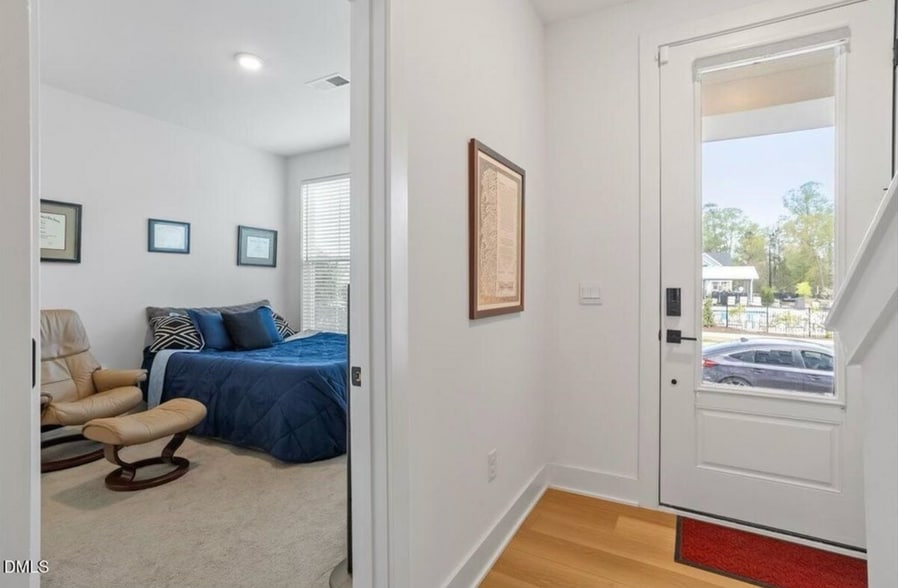 Building Photo - Room in Townhome on Billingshurst Wy
