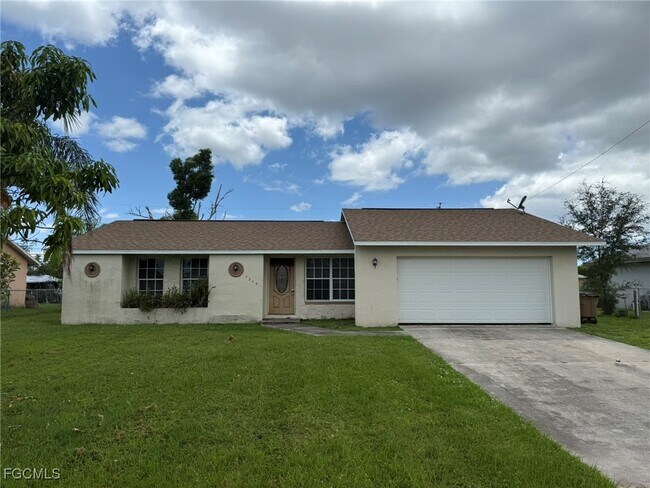 Primary Photo - 4344 SW 7th Ave