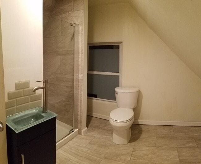 Building Photo - 3568 Blanche Ave