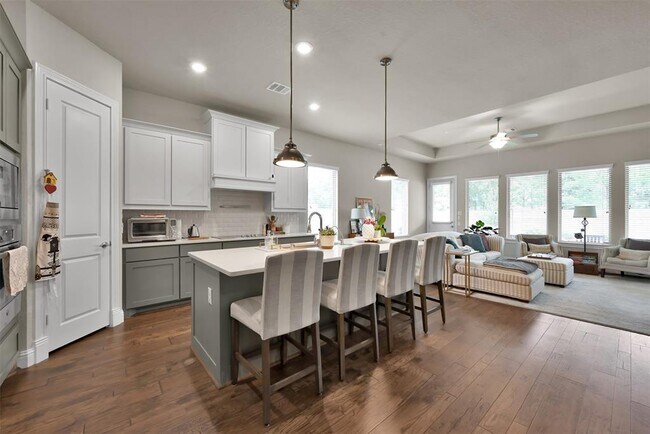 Building Photo - 4205 Grand Oaks Wind