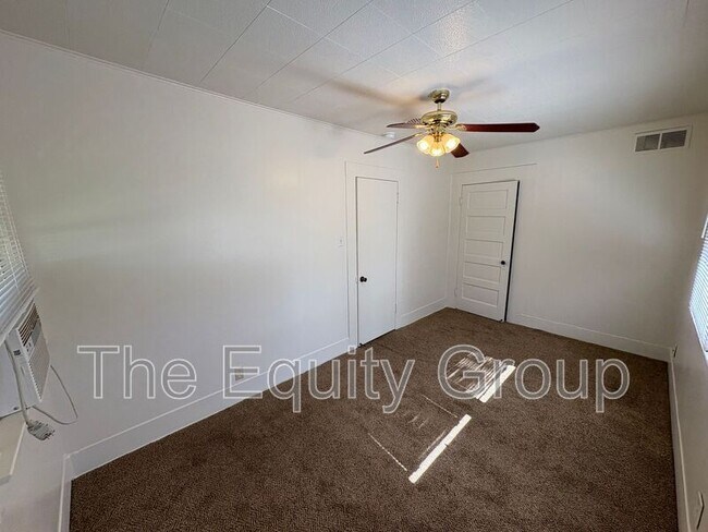 Building Photo - 457 N F St