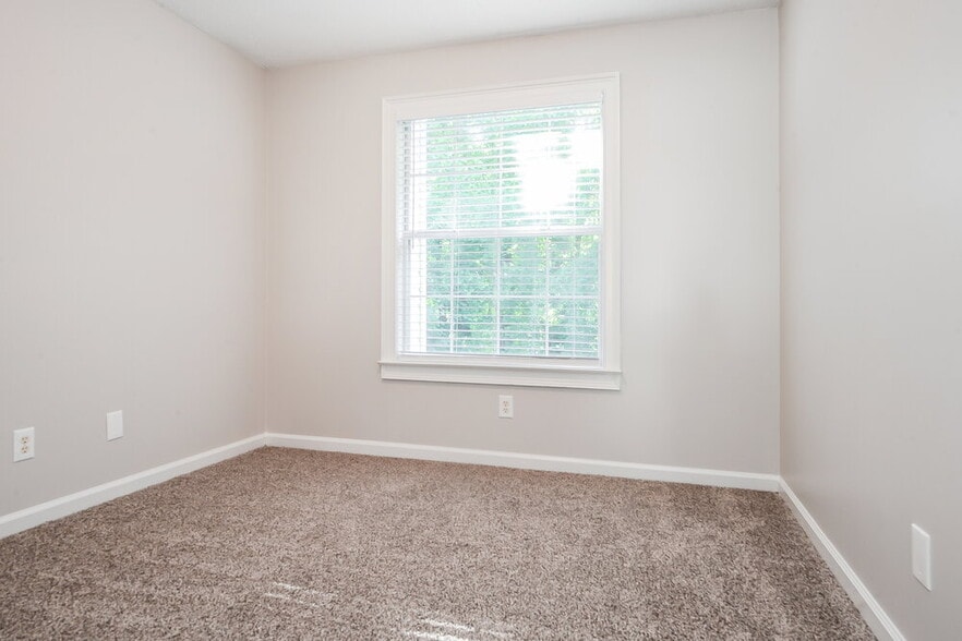 Building Photo - 21 Arbor Cove Dr