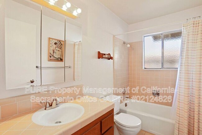 Building Photo - 160 Westcott Way