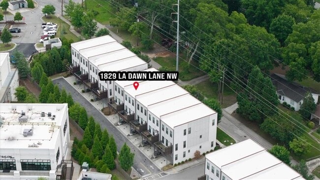 Building Photo - 1829 La Dawn Ln NW