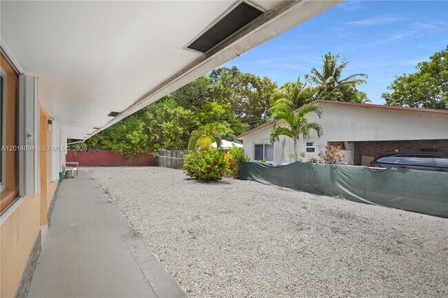 Building Photo - 1522 SW 30th St
